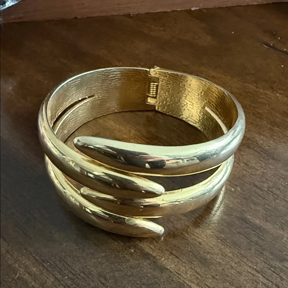 Elegant Gold Cuff Bracelet